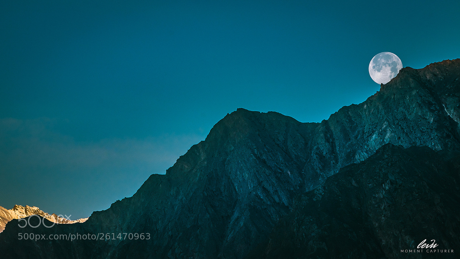 Sony a7R II sample photo. Moonrise photography