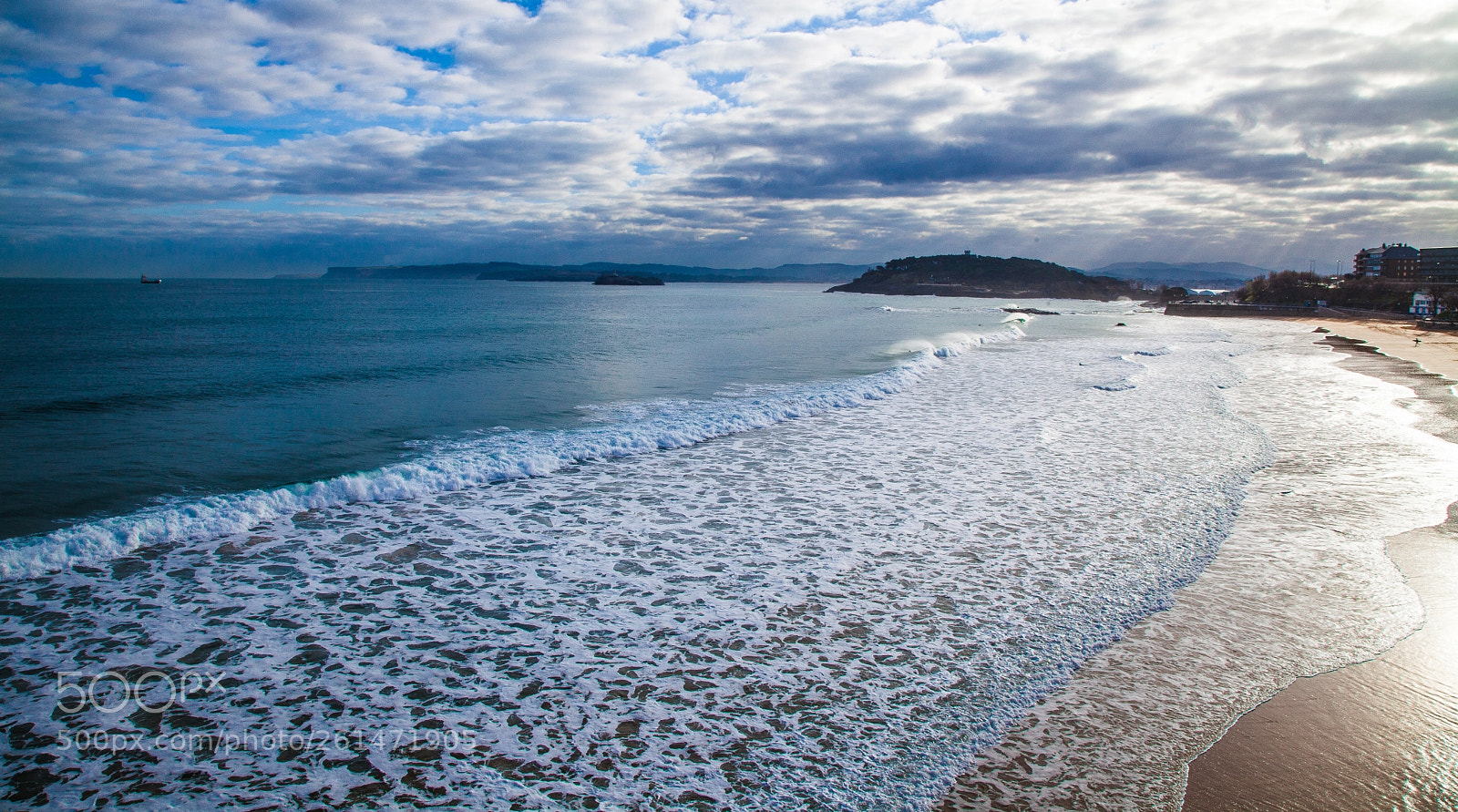 Canon EOS 5D Mark II sample photo. Waves rolling in, santander. photography