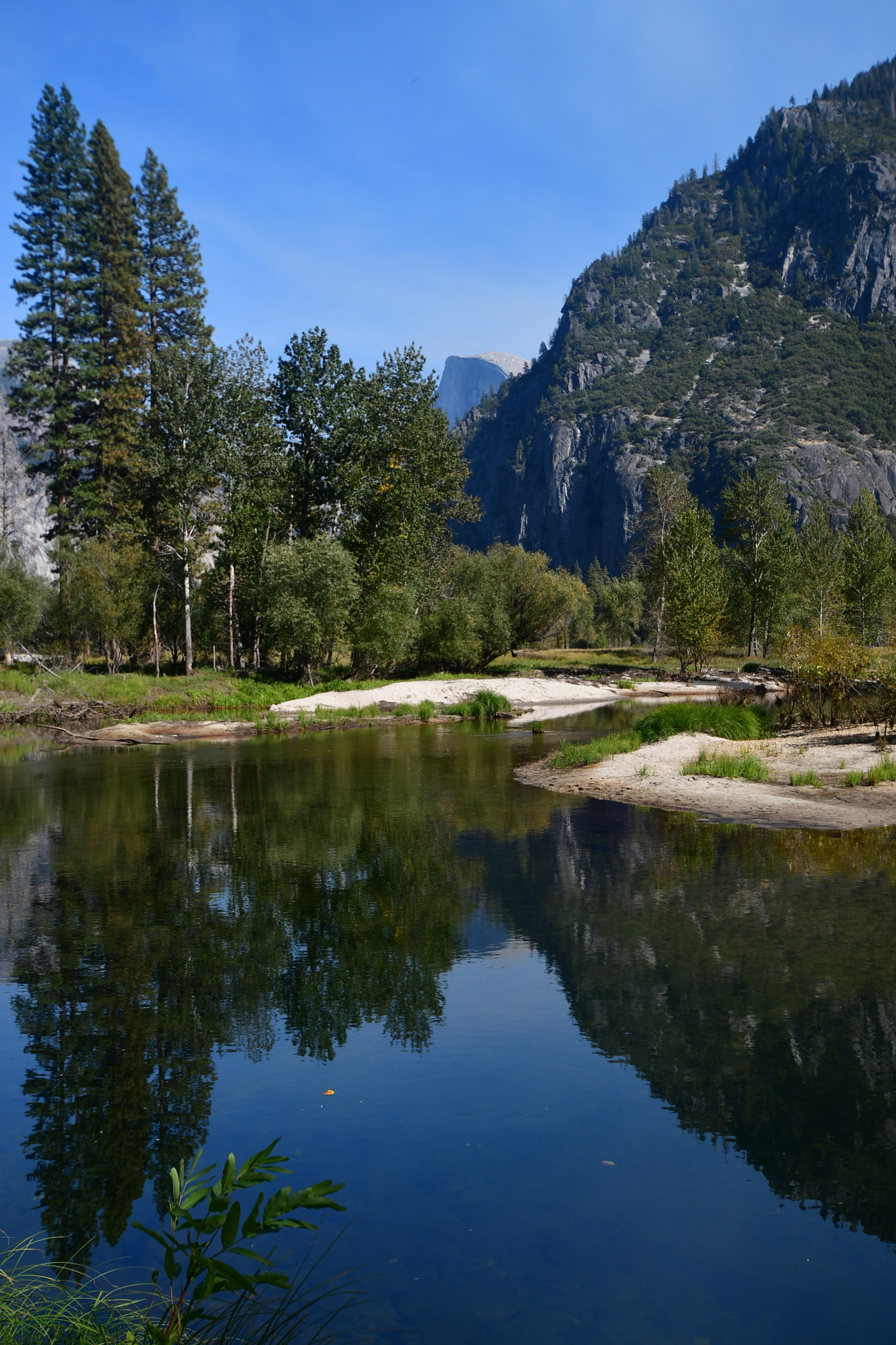 Nikon AF-S DX Nikkor 10-24mm F3-5-4.5G ED sample photo. Yosemite photography