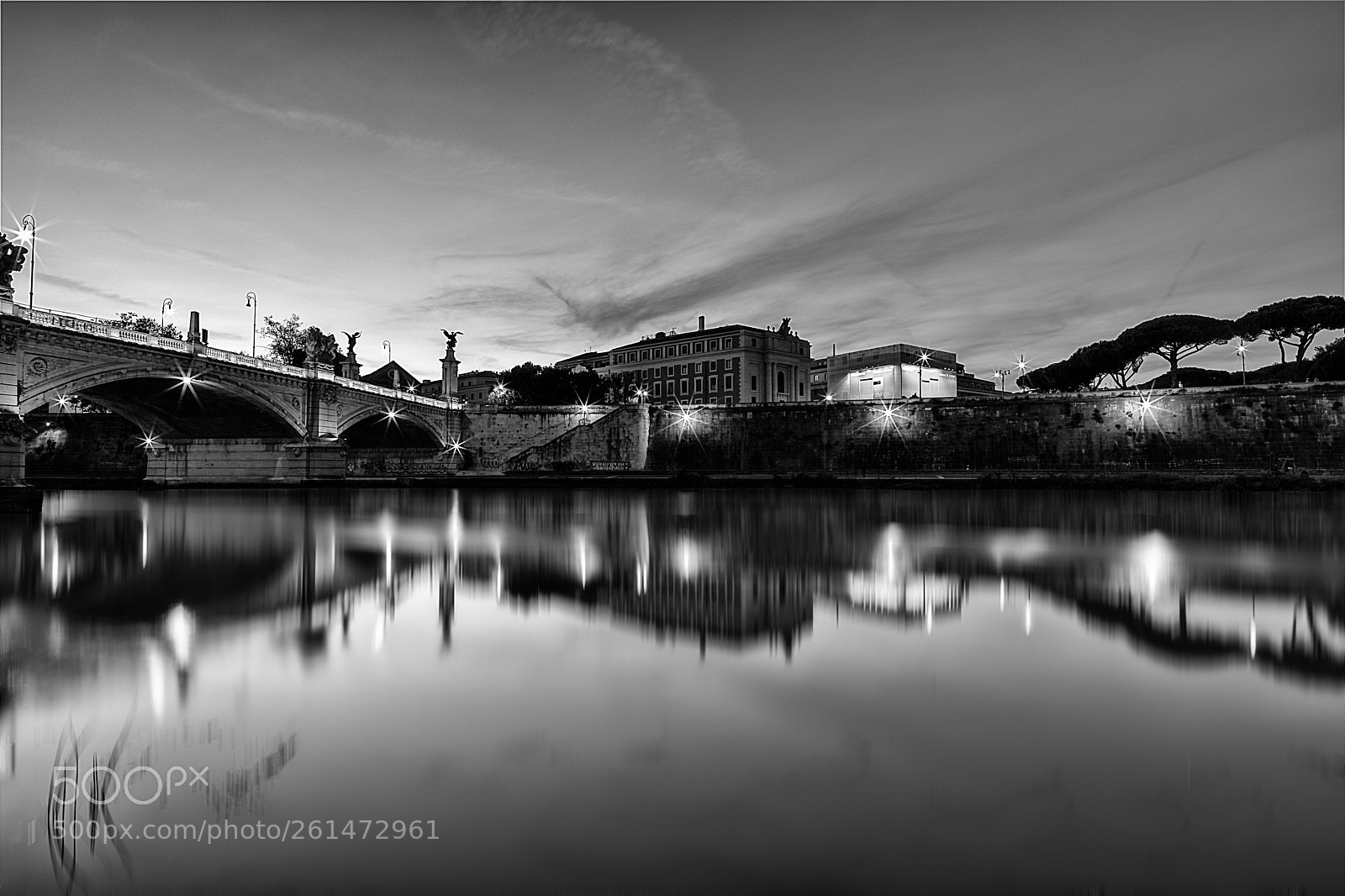Canon EOS 5D Mark IV sample photo. Along the tiber, rome photography
