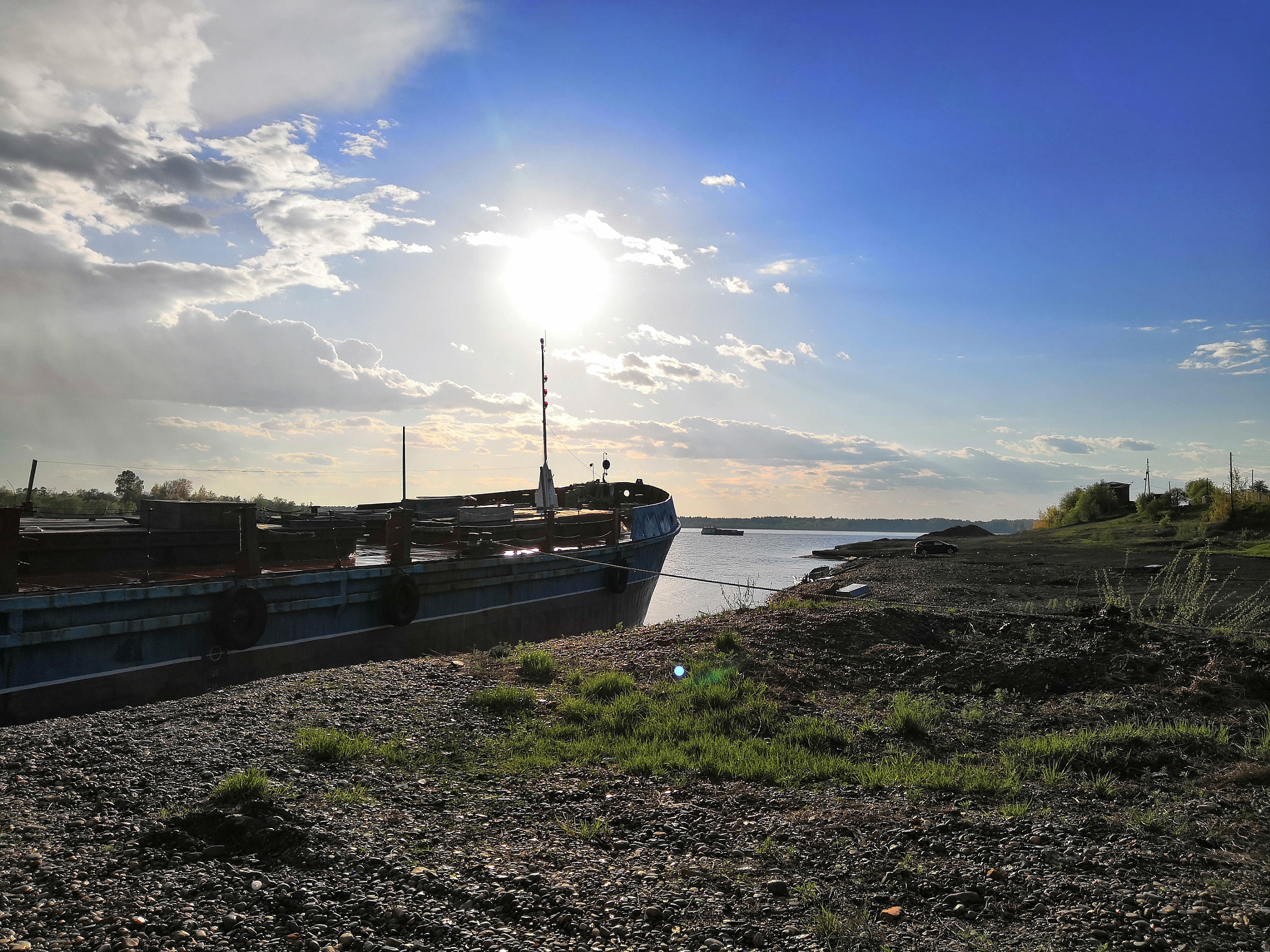 HUAWEI Honor 10 sample photo. Ship sun photography