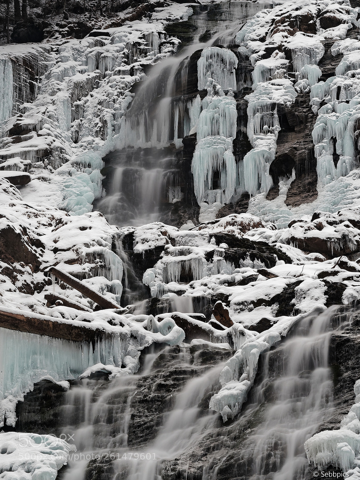 Olympus OM-D E-M5 II sample photo. Dechargeux waterfall photography