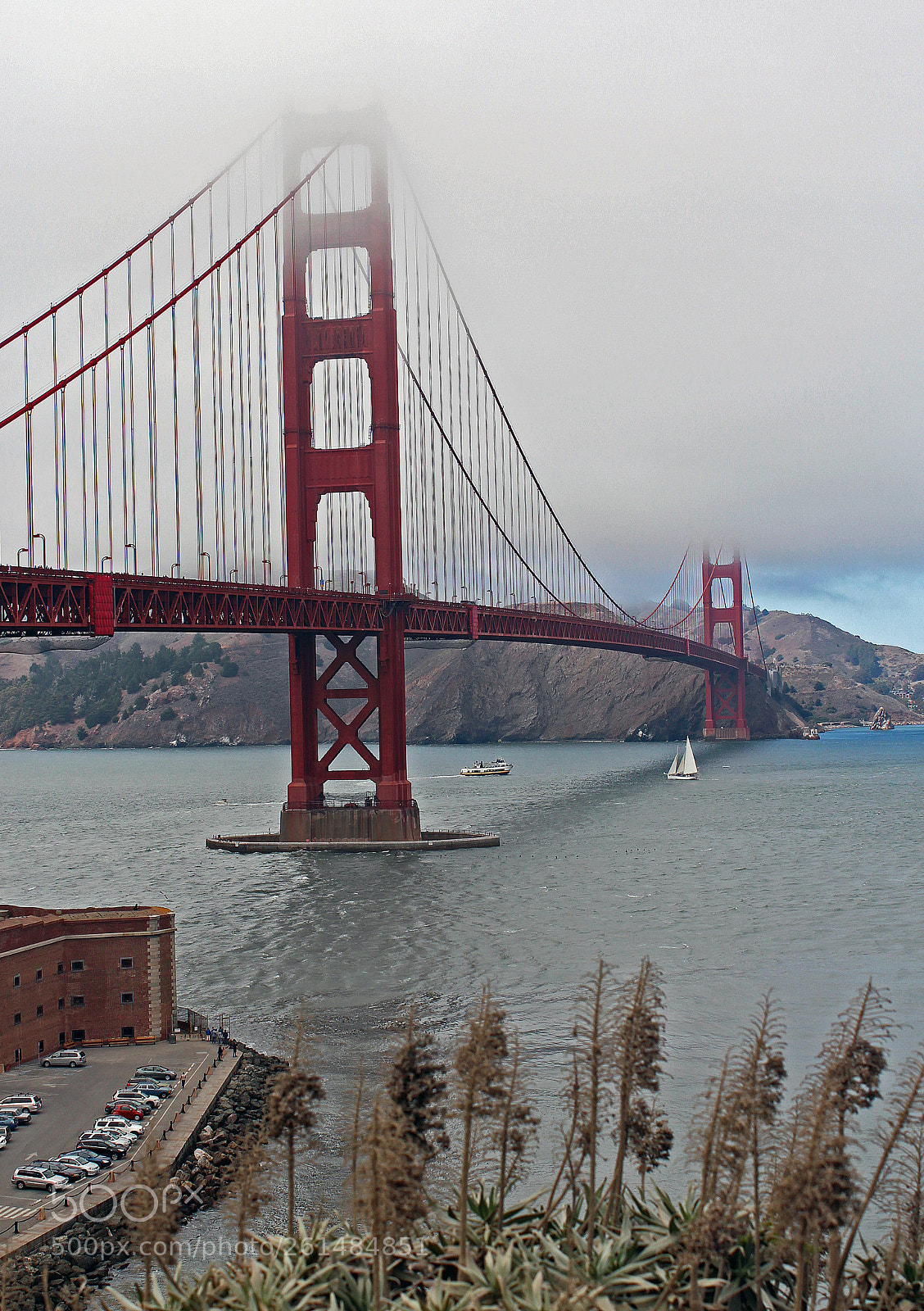 Canon EOS 600D (Rebel EOS T3i / EOS Kiss X5) sample photo. Foggy day in sf photography
