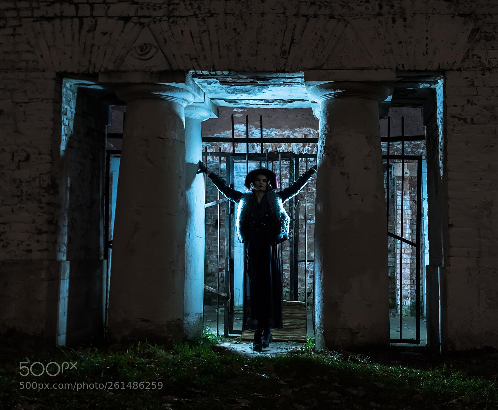 Olympus OM-D E-M1 sample photo. The witch's awakening. photography