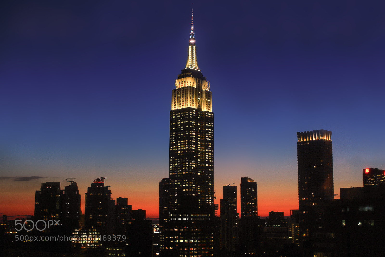 Canon EOS 550D (EOS Rebel T2i / EOS Kiss X4) sample photo. Empire state at night photography