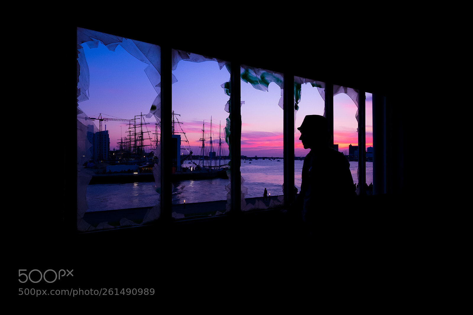 Fujifilm X-T1 sample photo. Window peeper photography