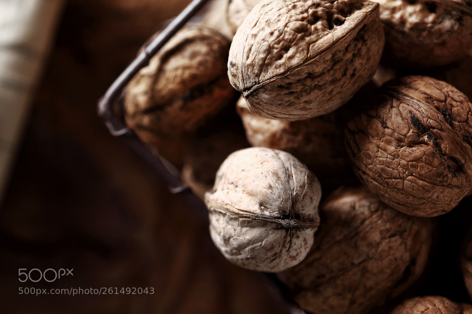 Canon EOS 5D Mark II sample photo. Walnut basket photography