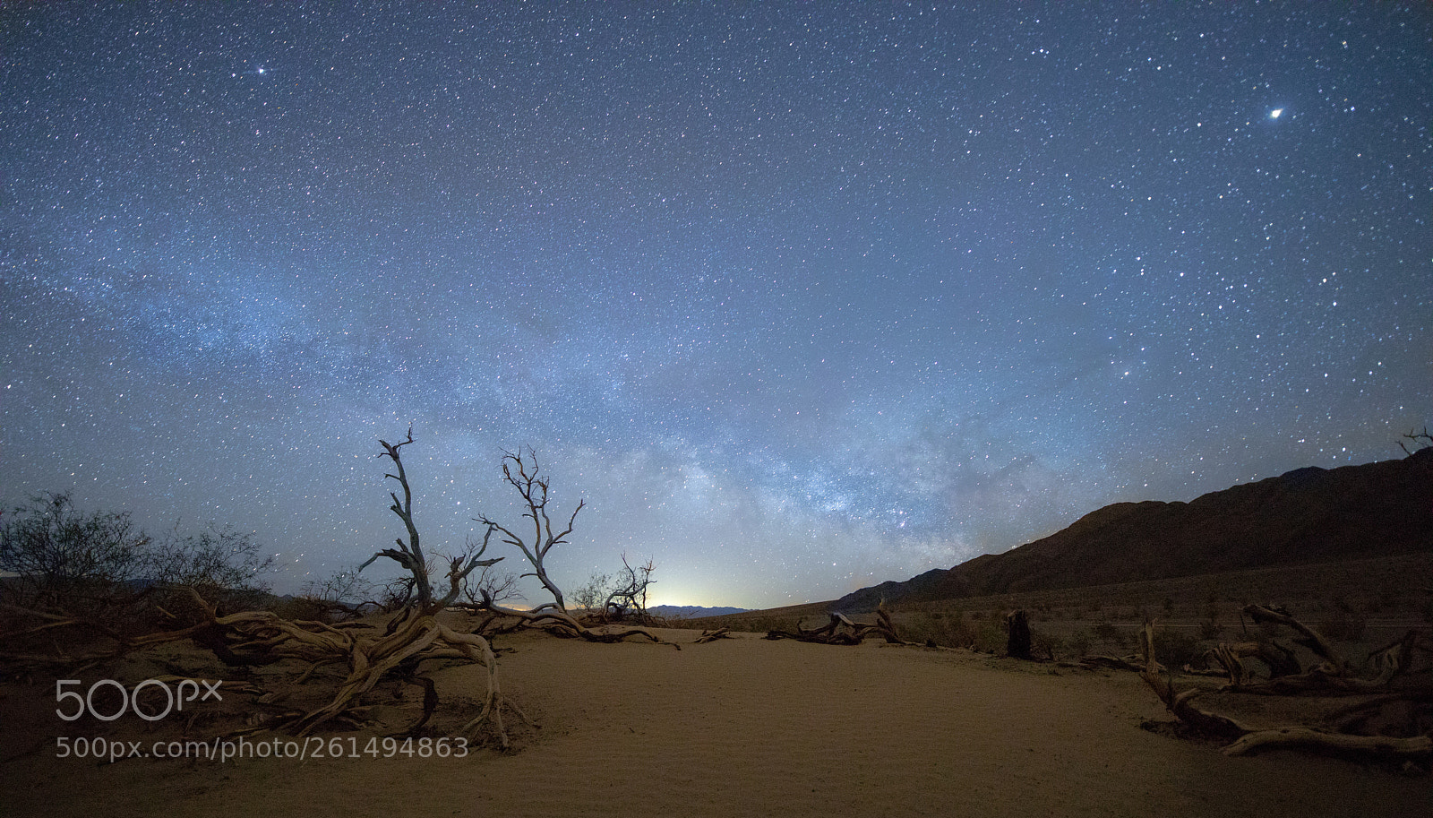 Canon EOS 5D Mark IV sample photo. Death valley milky way photography