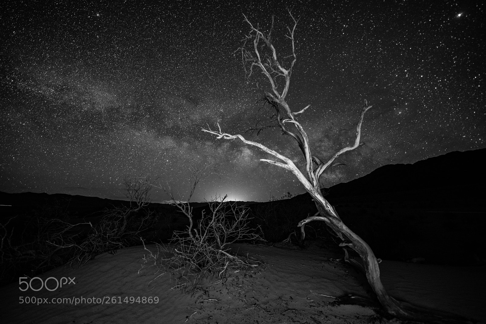 Canon EOS 5D Mark IV sample photo. Death valley milky way photography