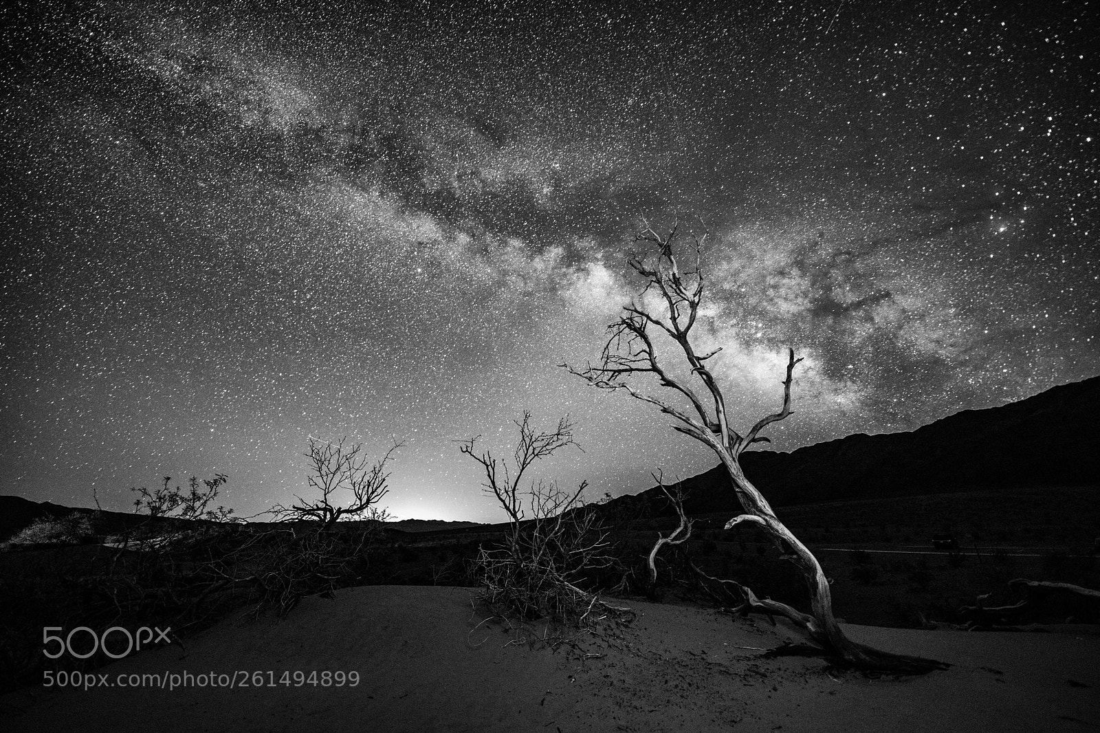 Canon EOS 5D Mark IV sample photo. Death valley milky way photography