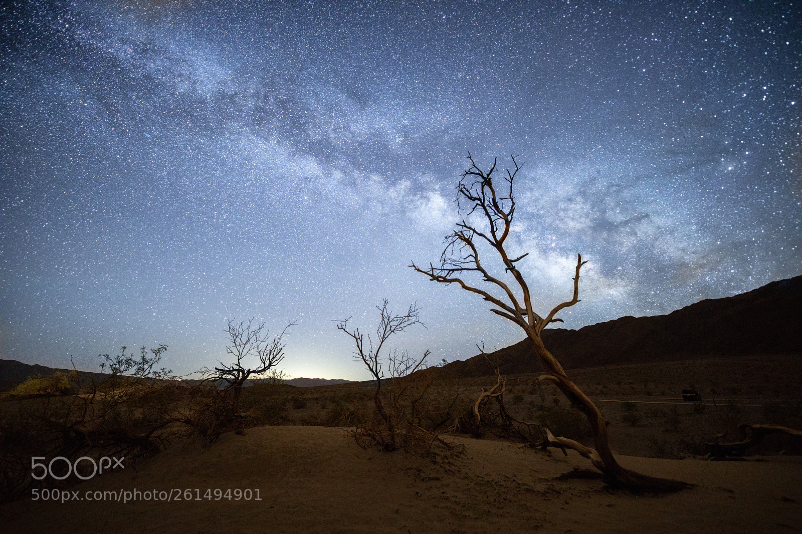 Canon EOS 5D Mark IV sample photo. Death valley milky way photography