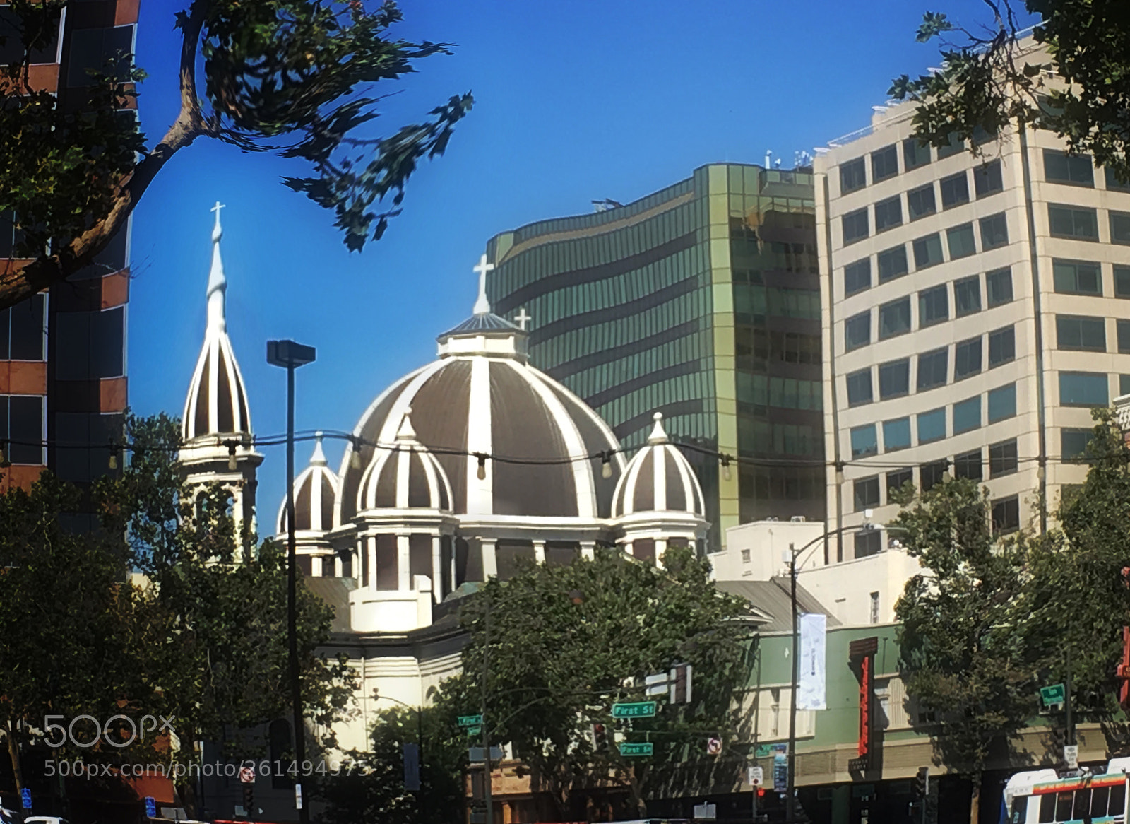 Apple iPhone SE sample photo. Church dome photography