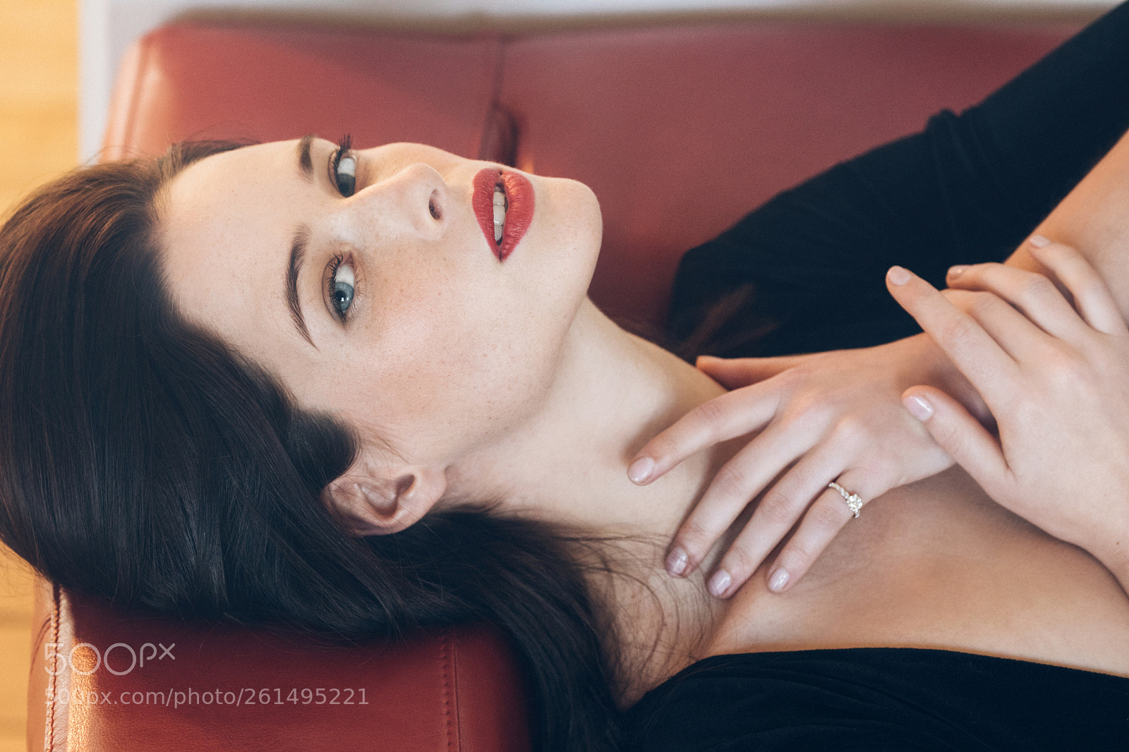 Canon EOS 5D Mark IV sample photo. Chloé f photography