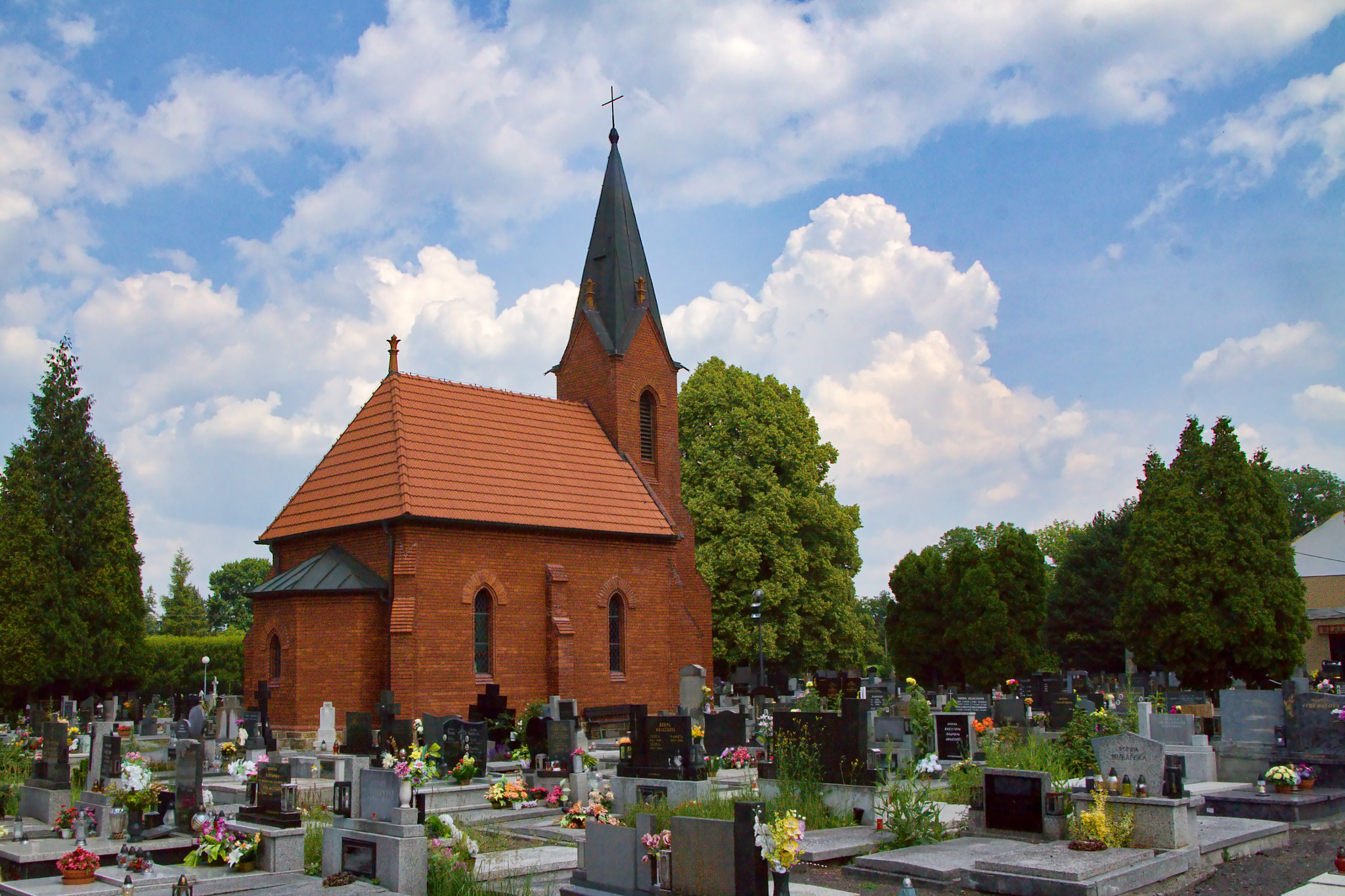 Canon EOS 50D + Canon TS-E 90mm F2.8 Tilt-Shift sample photo. City bohumín, chapel "all saints" in the cemetery. photography