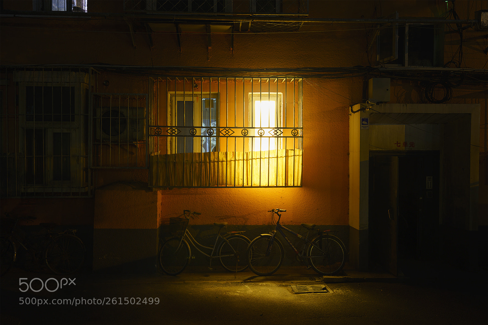 Sony a7R sample photo. First lights of the photography