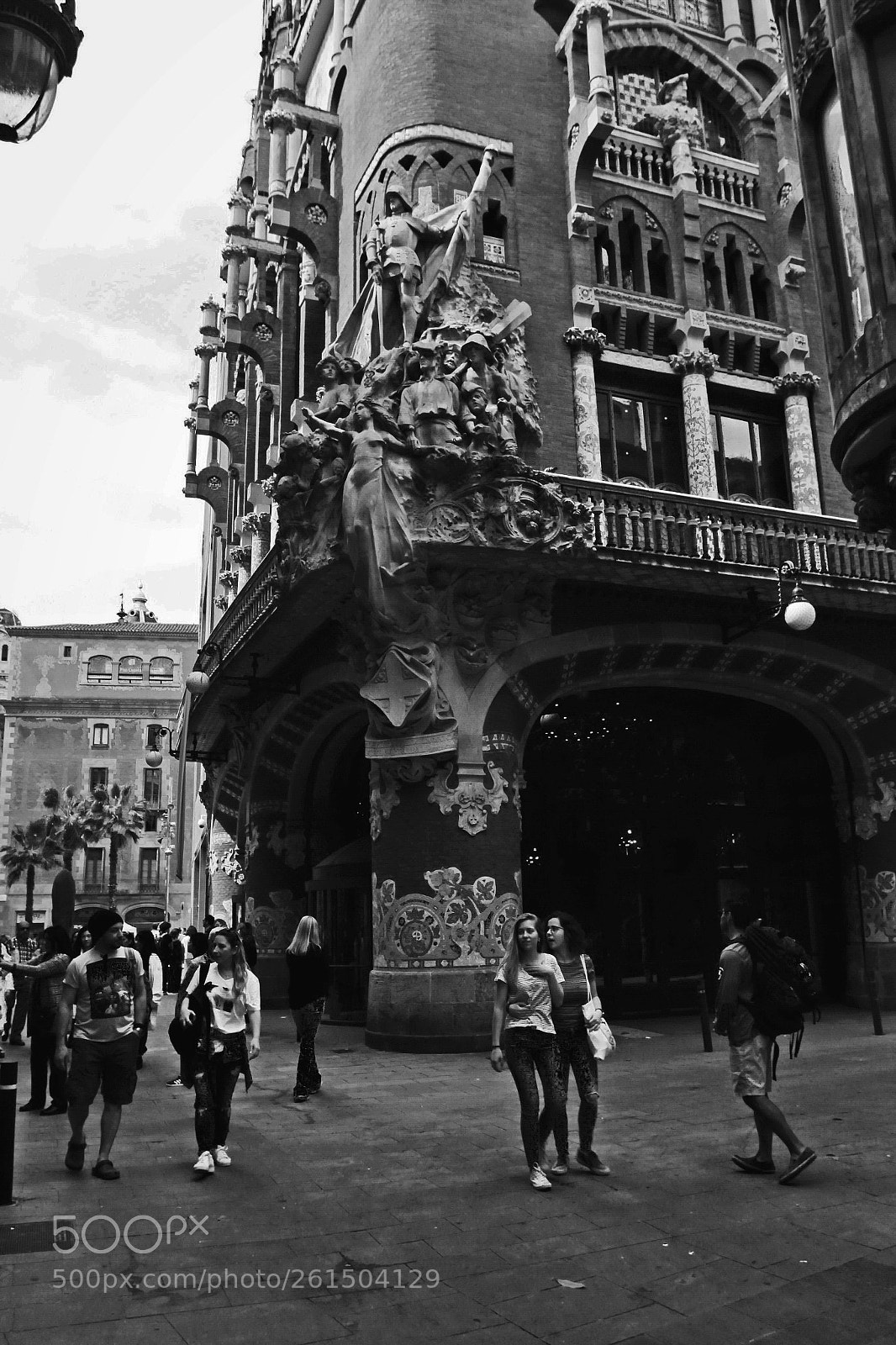 Canon EOS 60D sample photo. Gaudi art photography