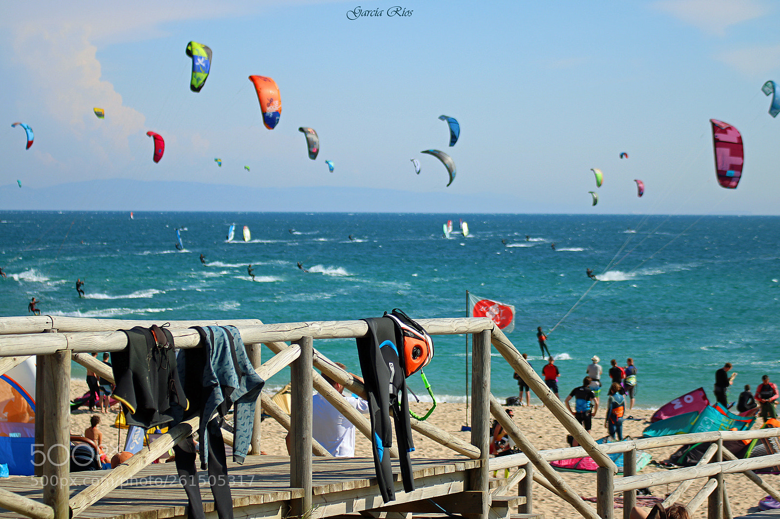 Canon EOS 750D (EOS Rebel T6i / EOS Kiss X8i) sample photo. Wind.  photography