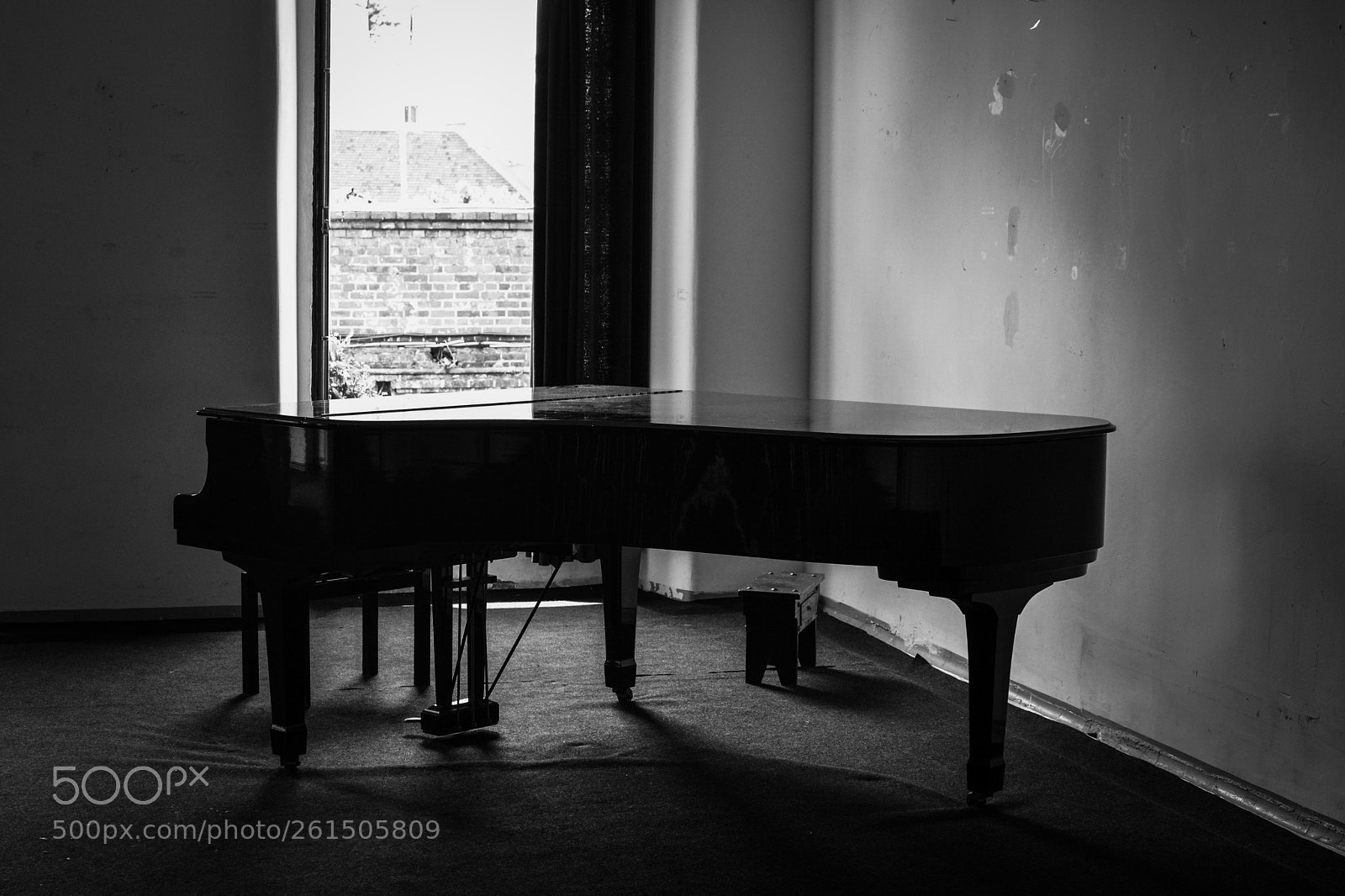 Nikon D5200 sample photo. Piano photography