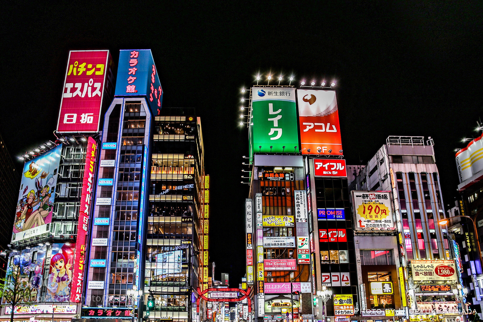 Canon EOS 6D sample photo. Kabuki-cho photography
