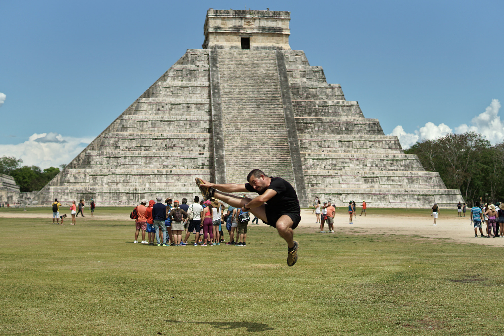 Sony a7 II + Sony Planar T* FE 50mm F1.4 ZA sample photo. Chichen itza mejico photography