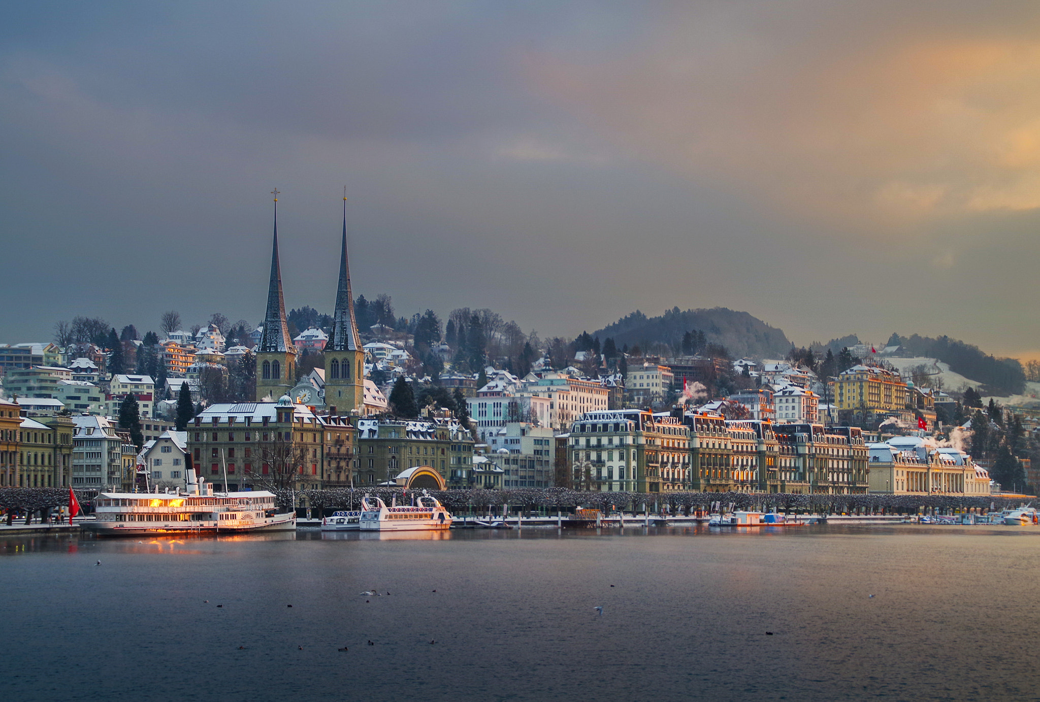 Pentax K-S1 sample photo. Luzern#10. morning photography