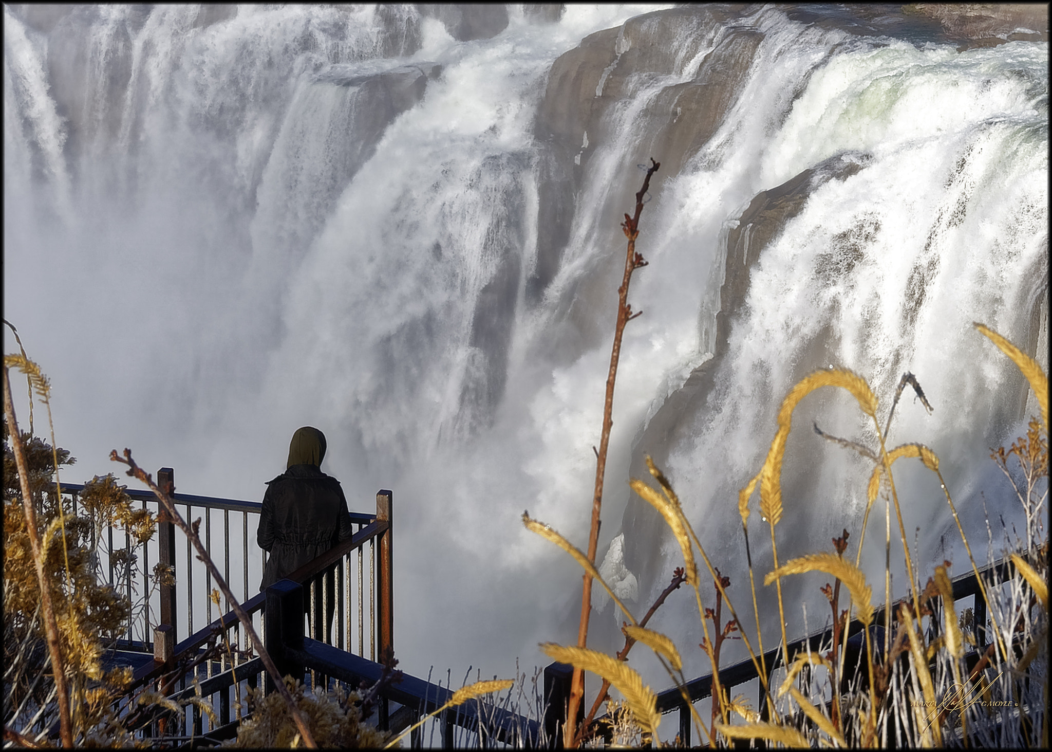 Sony a9 sample photo. Idaho southern shoshone falls woman wathching water fall photography