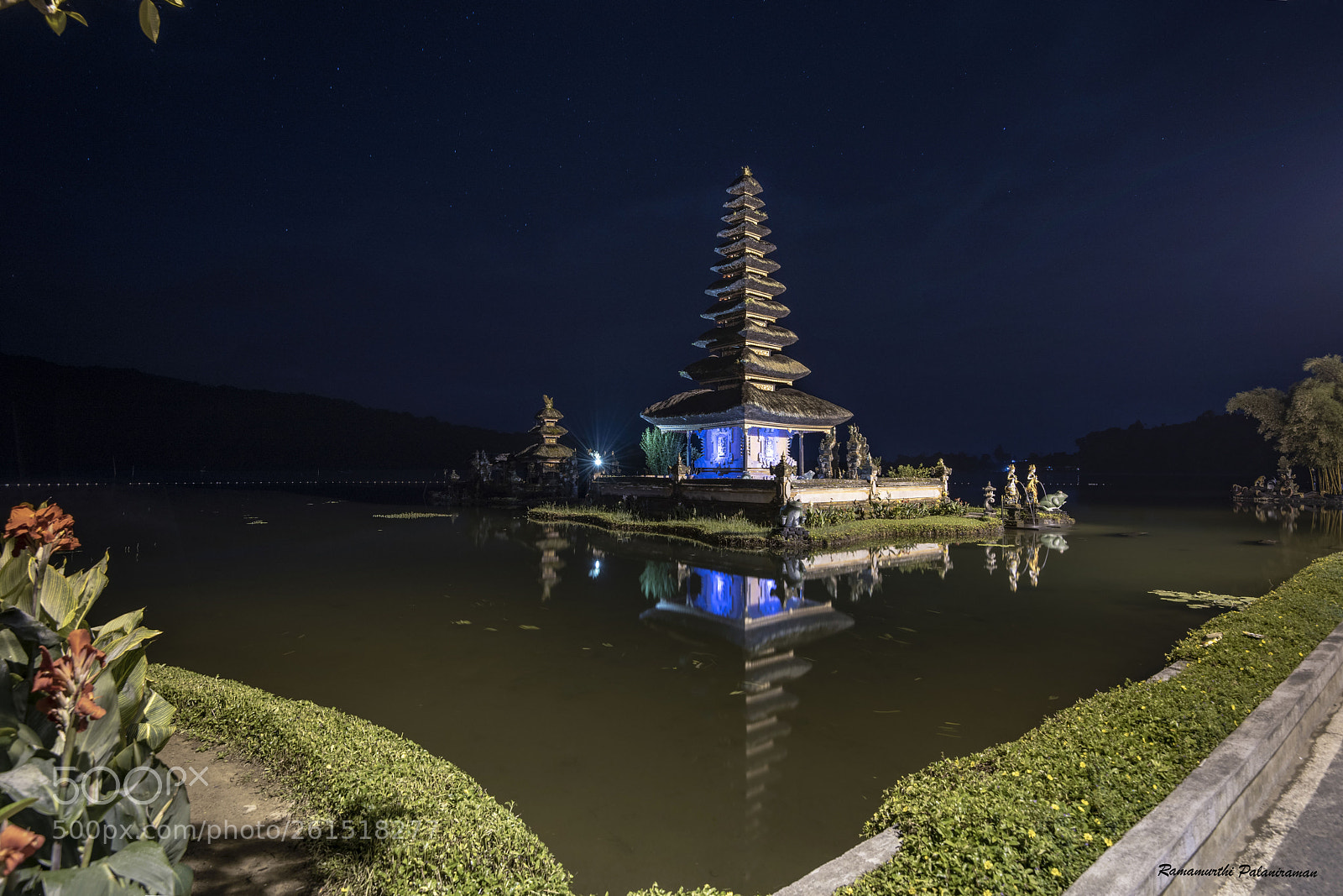 Nikon D810 sample photo. Glowing bratan temple, bali photography