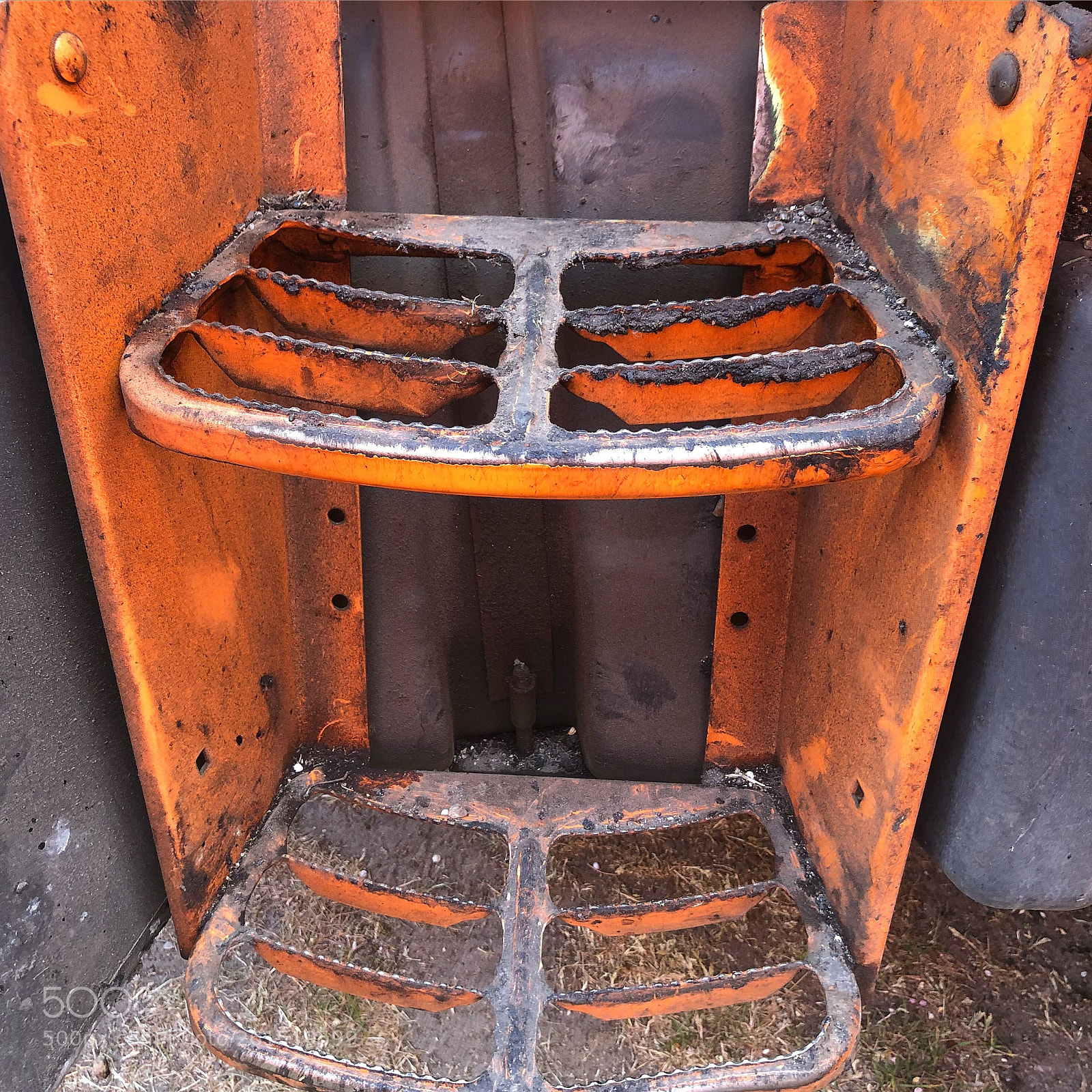 Apple iPhone 8 Plus sample photo. Rusty metalsteps photography