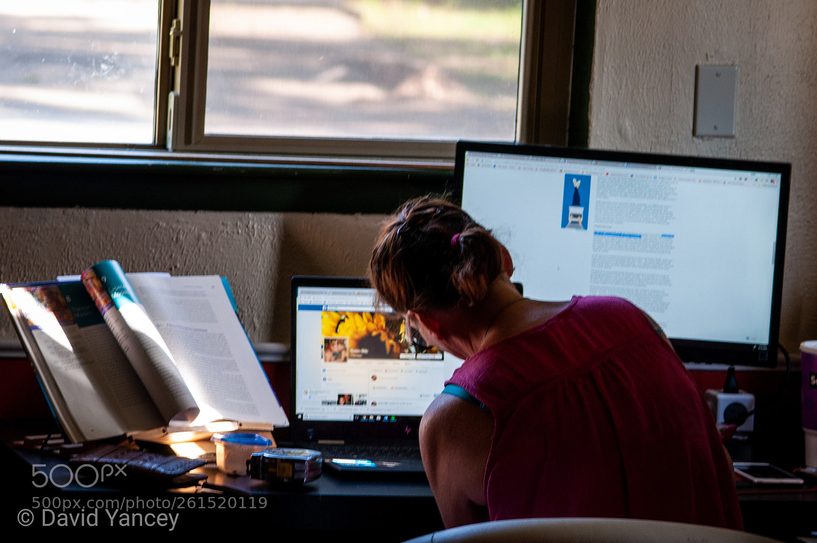 Nikon D90 sample photo. Study time photography