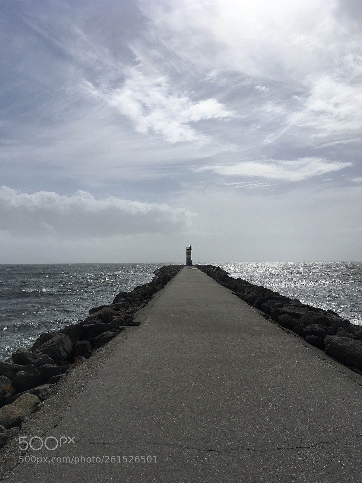 Apple iPhone SE sample photo. Walk to the end photography