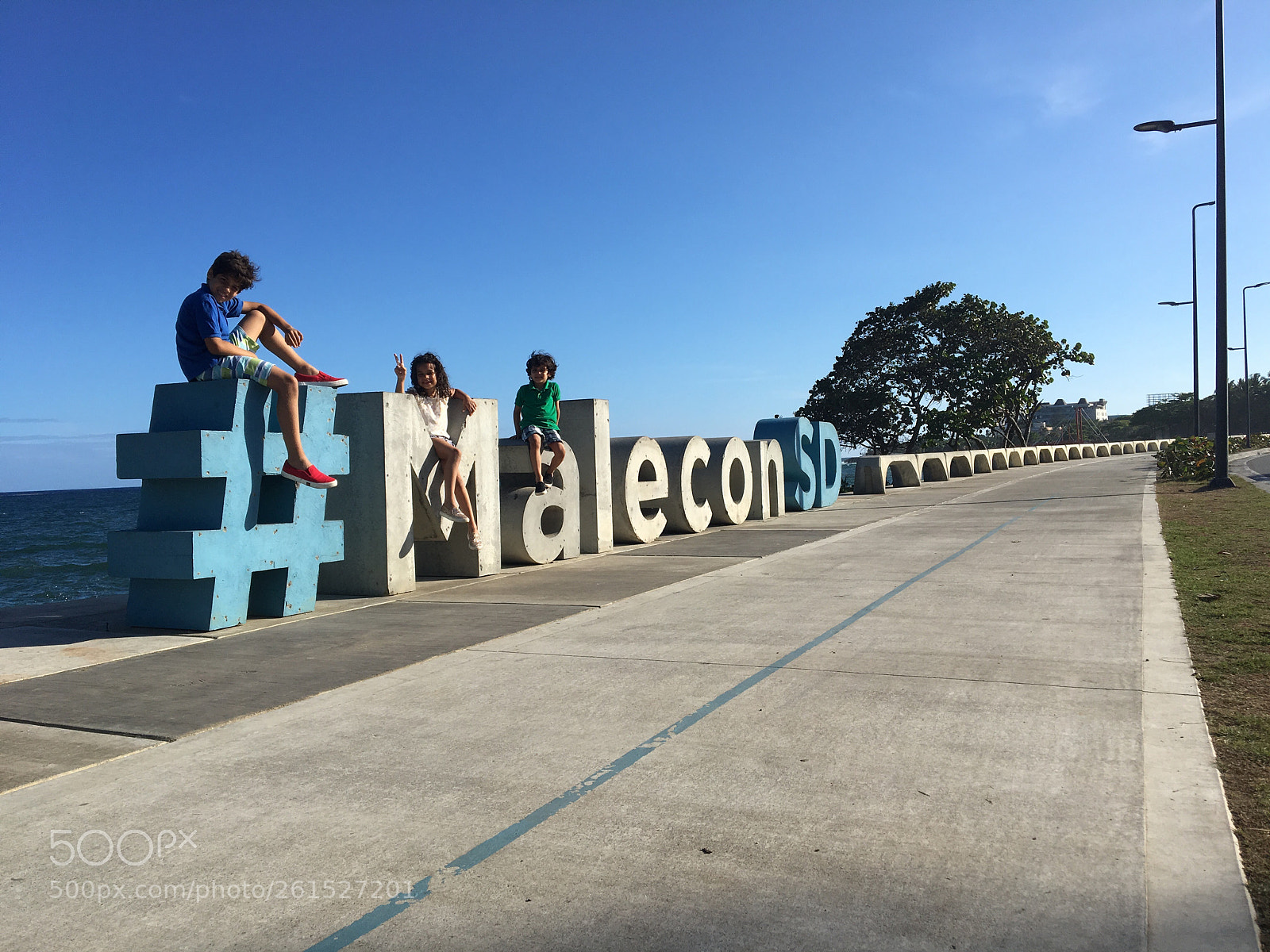 Apple iPhone 6s sample photo. Malecón landmark photography