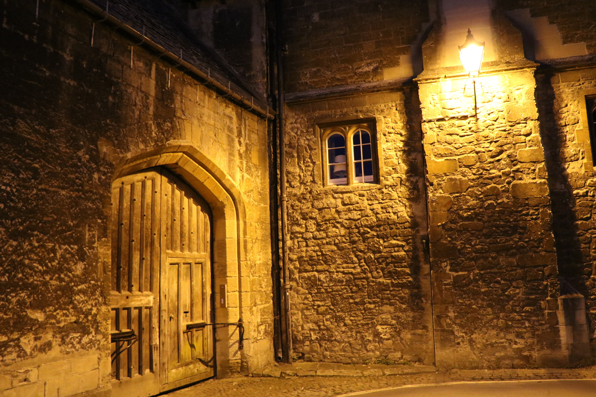 Canon EOS 750D (EOS Rebel T6i / EOS Kiss X8i) sample photo. Oxford by night photography