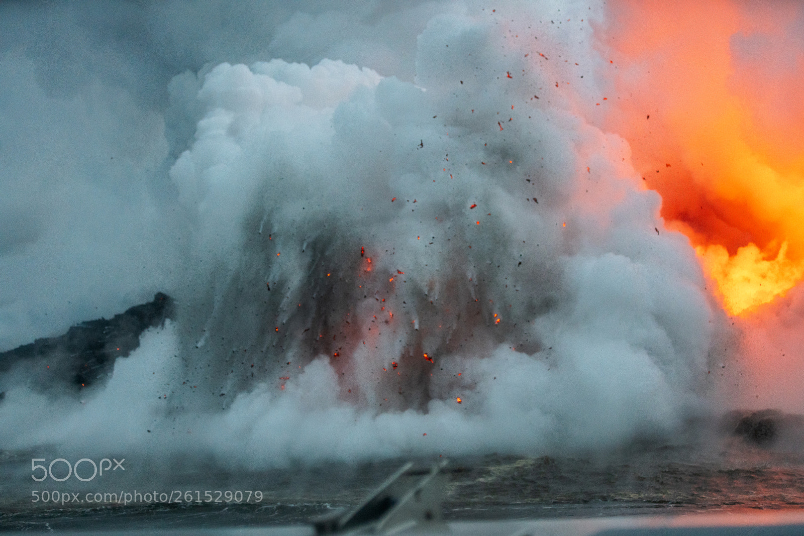 Sony a7R II sample photo. Explosive photography