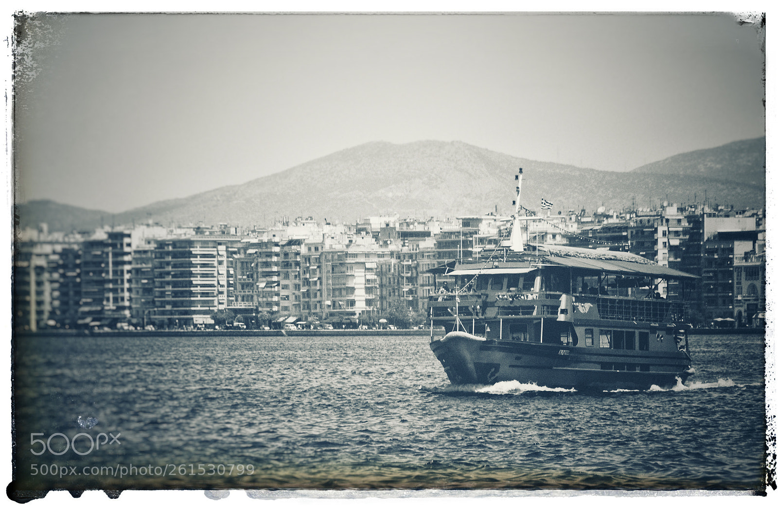 Nikon D5500 sample photo. Sailing away from town photography