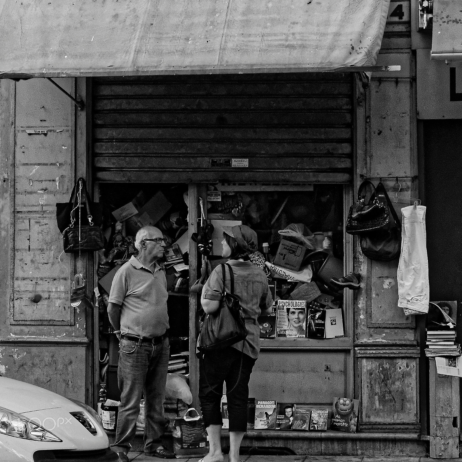Nikon 1 V1 sample photo. The improbable store photography
