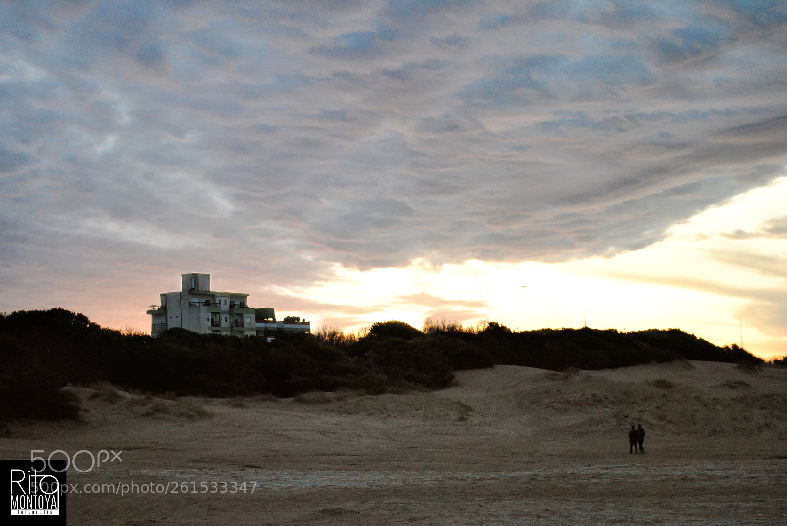 Nikon D3000 sample photo. Atardecer photography