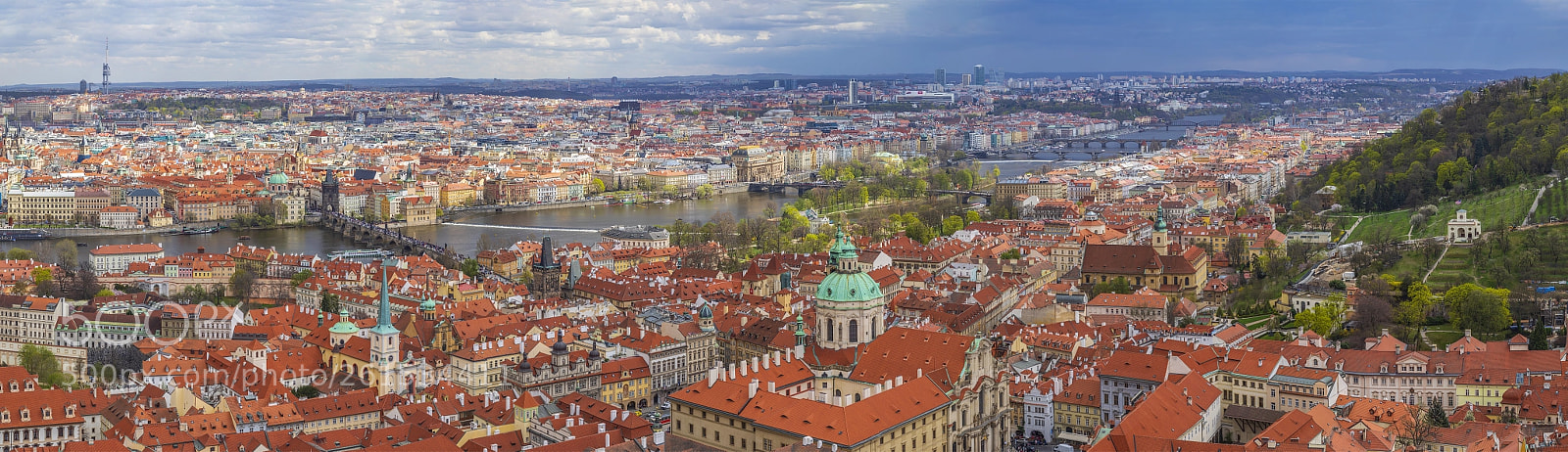 Canon EOS 5D Mark IV sample photo. View of prague from photography