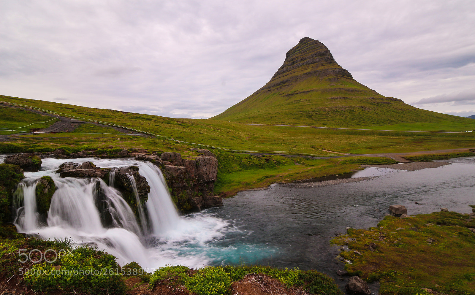 Canon EOS 100D (EOS Rebel SL1 / EOS Kiss X7) sample photo. Kirkjufell mountain photography