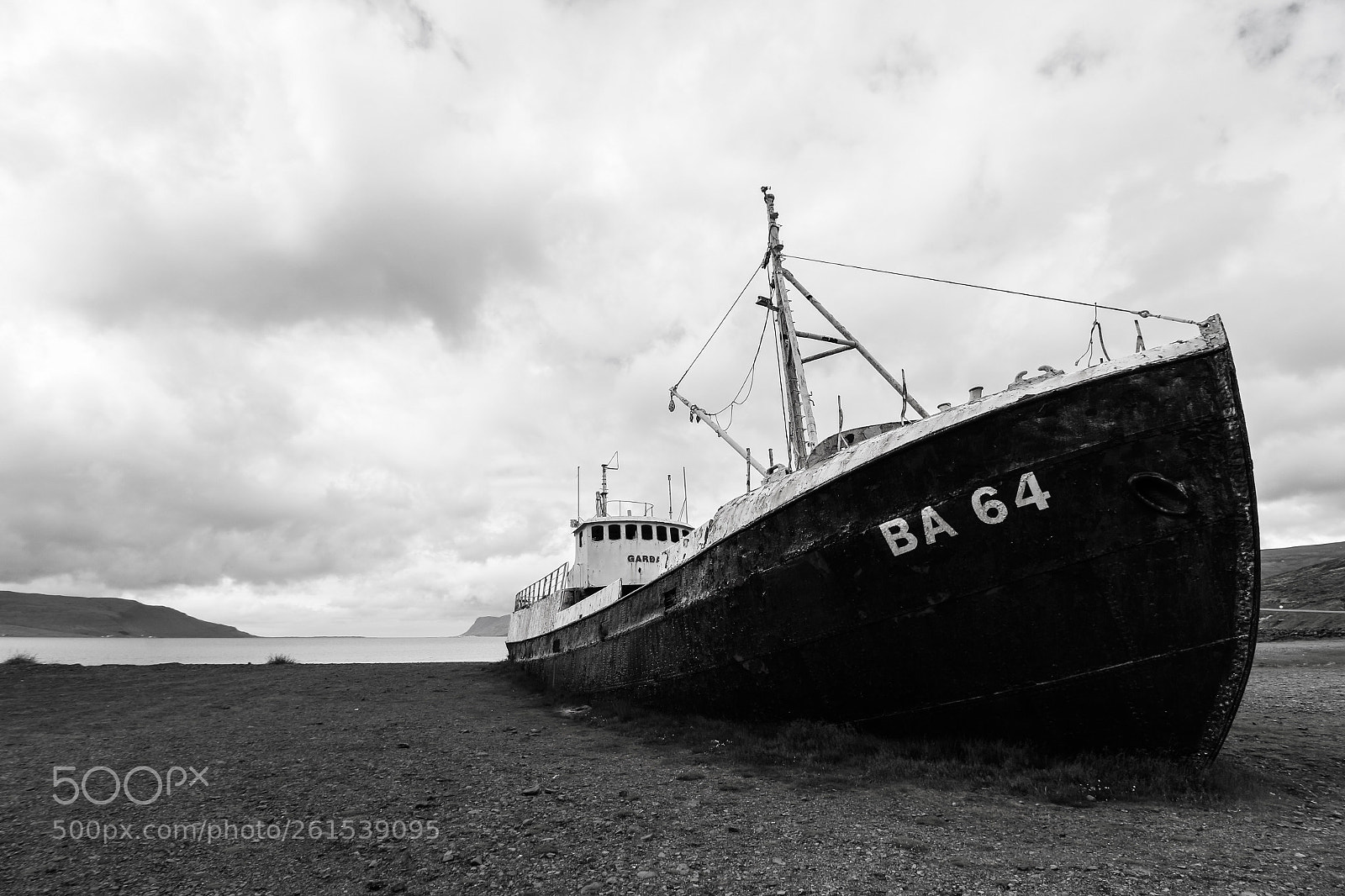Canon EOS 100D (EOS Rebel SL1 / EOS Kiss X7) sample photo. The oldest steel ship photography