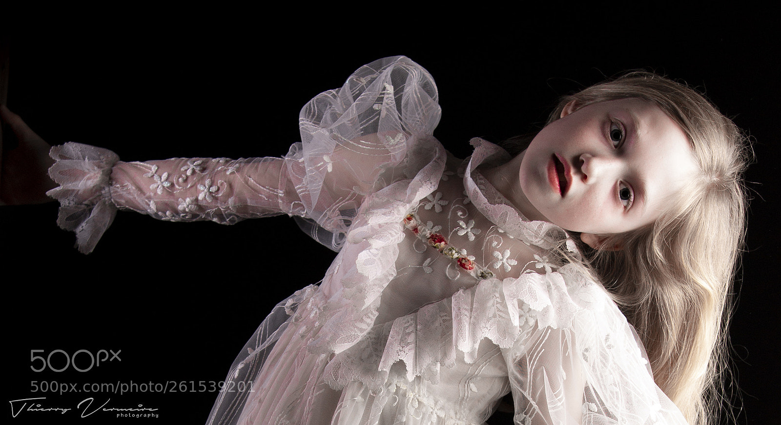 Canon EOS 70D sample photo. ‘ghost’ photography
