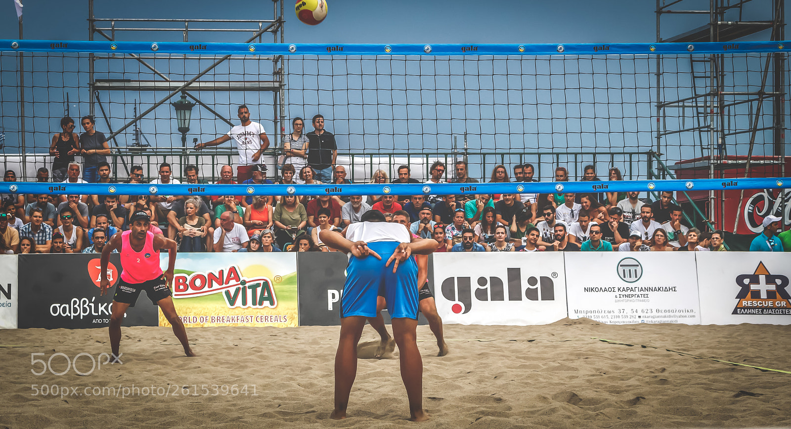 Canon EOS 750D (EOS Rebel T6i / EOS Kiss X8i) sample photo. Beach volley game photography