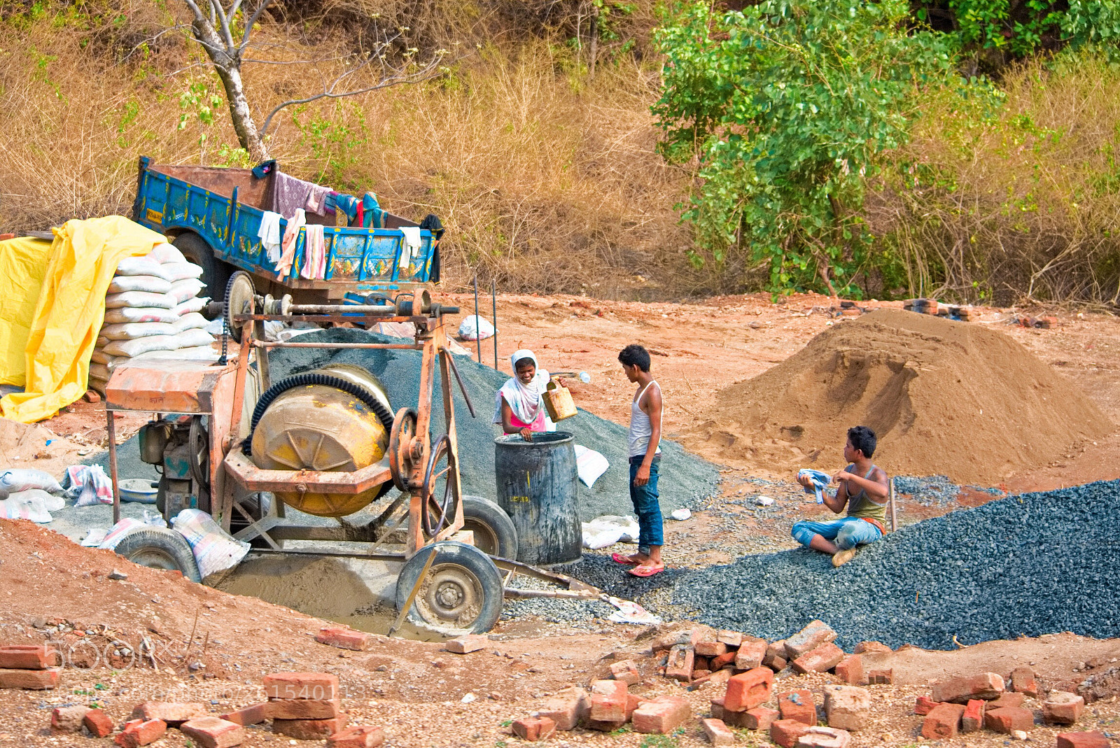 Nikon D3400 sample photo. Builders photography