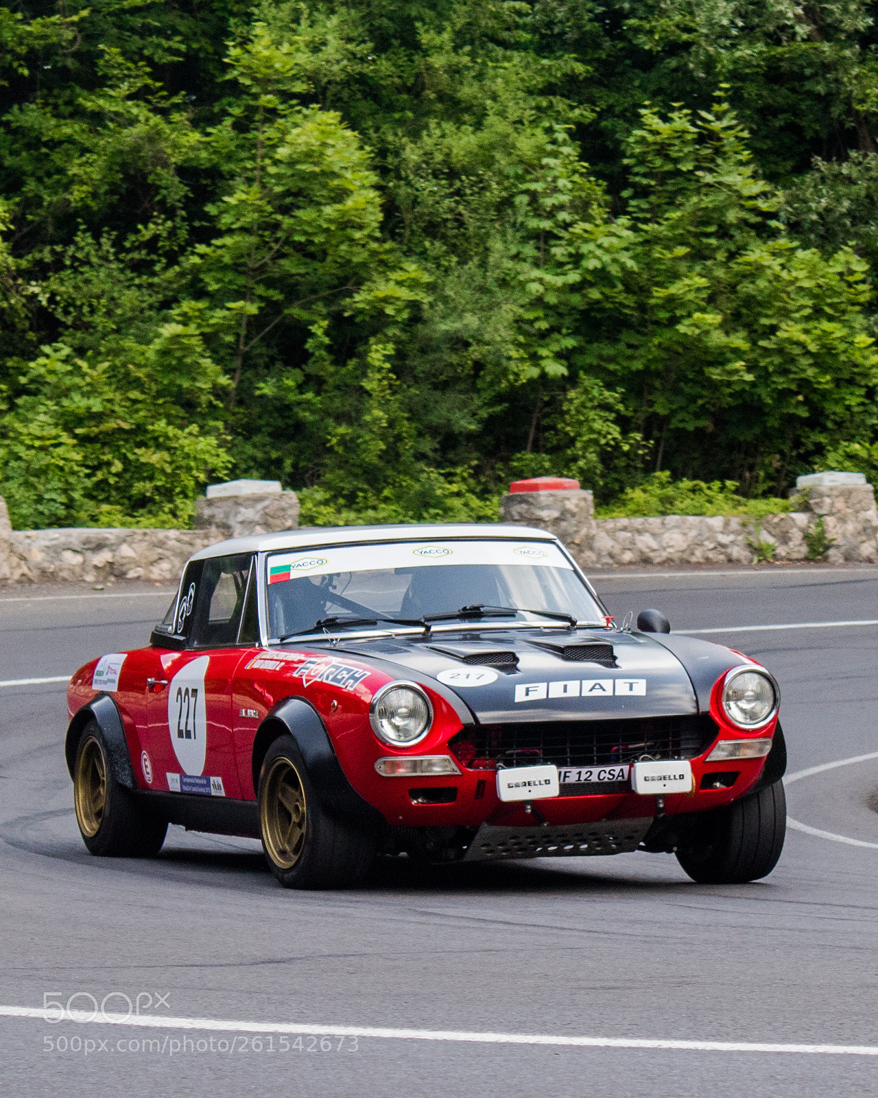 Canon EOS 1300D (EOS Rebel T6 / EOS Kiss X80) sample photo. Fiat 124 csa abarth rally photography