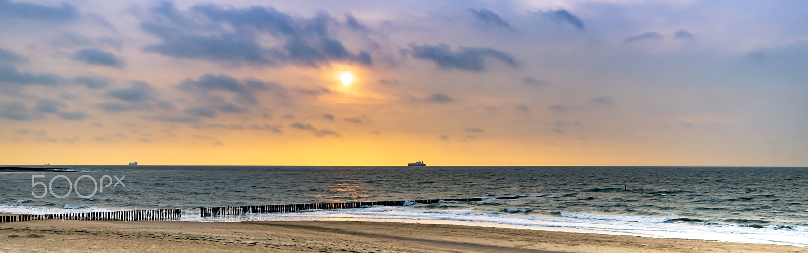 Sony SLT-A58 sample photo. Sunset over the sea photography