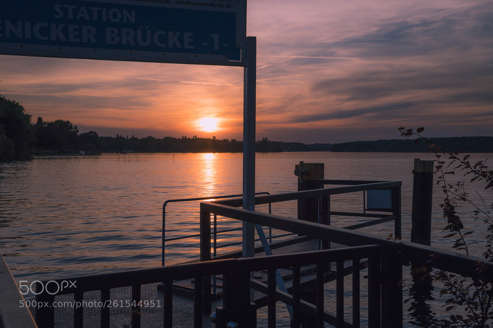 Canon EOS 6D Mark II sample photo. Sunset in berlin photography