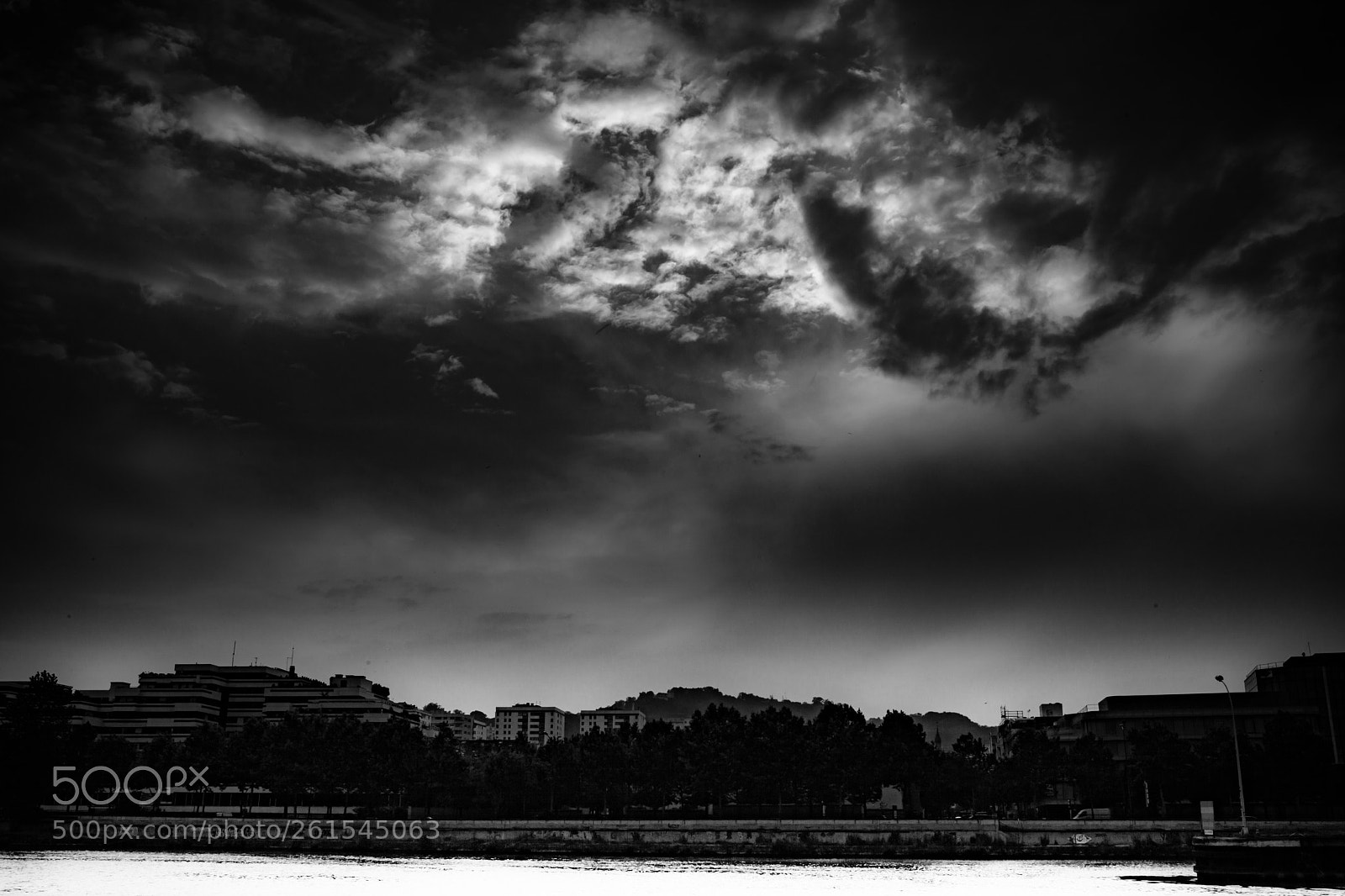 Canon EOS 5D Mark II sample photo. Peaceful city photography