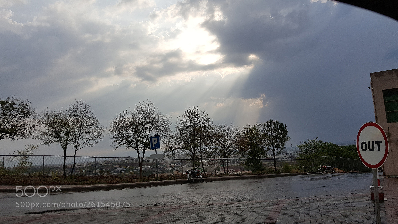 Samsung Galaxy Note5 sample photo. Sun & the sky photography