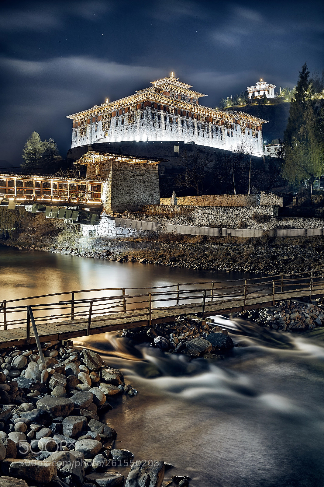 Canon EOS 5D Mark IV sample photo. Bhutan rinpung dzong under photography