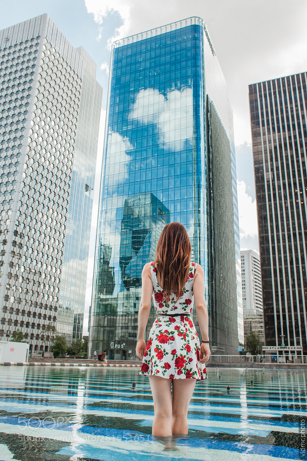 Canon EOS 5D Mark II sample photo. Into the concrete jungle photography