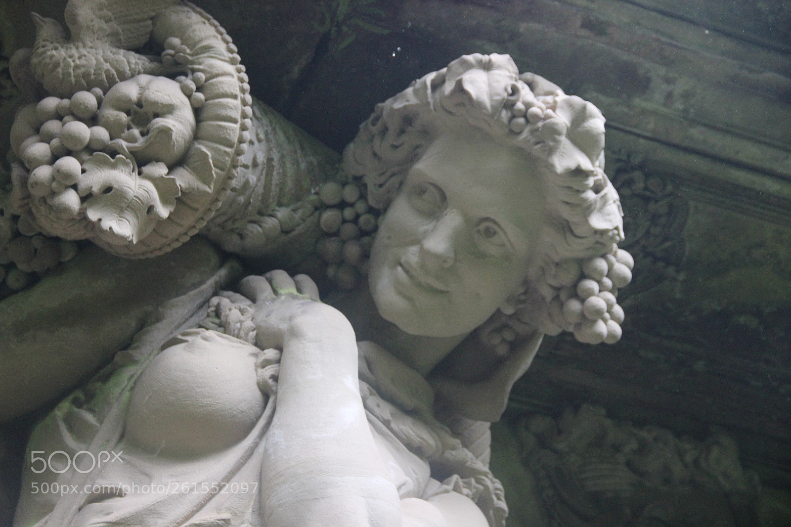 Canon EF-S 18-135mm F3.5-5.6 IS sample photo. Balcon, atlantes et cariatides. photography